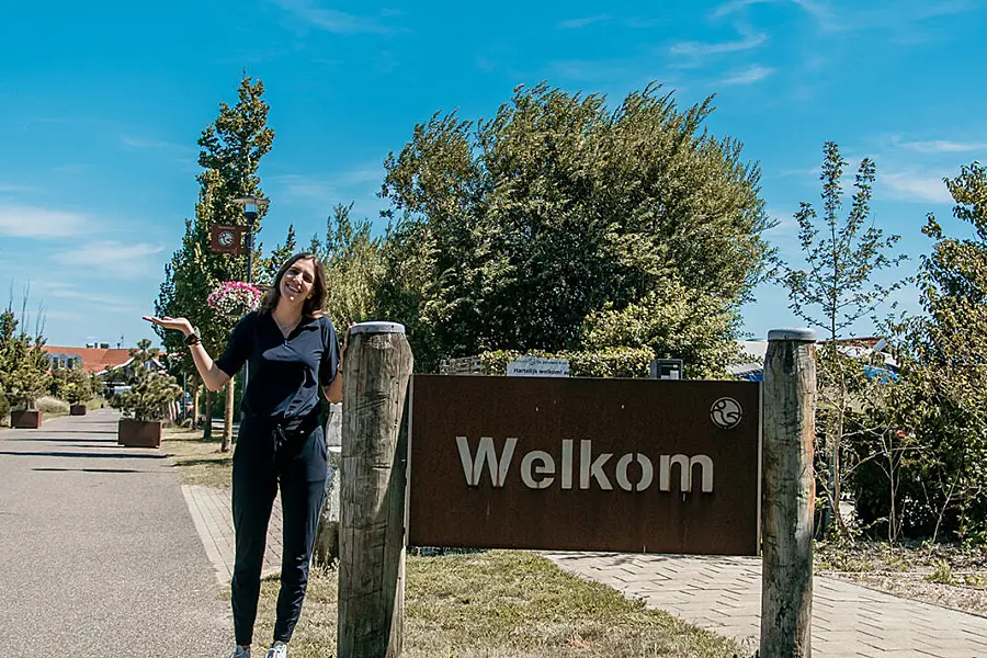 De ingang van Strandpark De Zeeuwse Kust, waar ontspanning begint