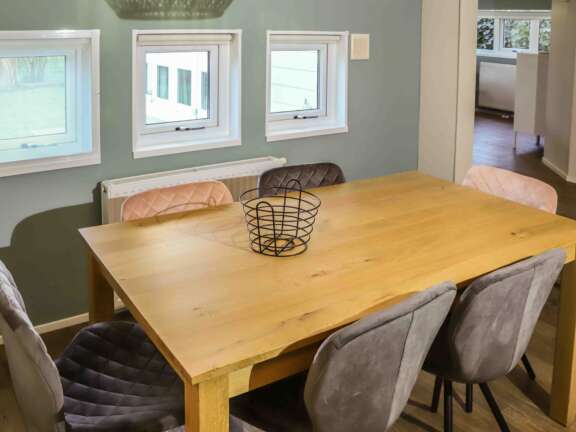 Eetkamer Chalet 49 2